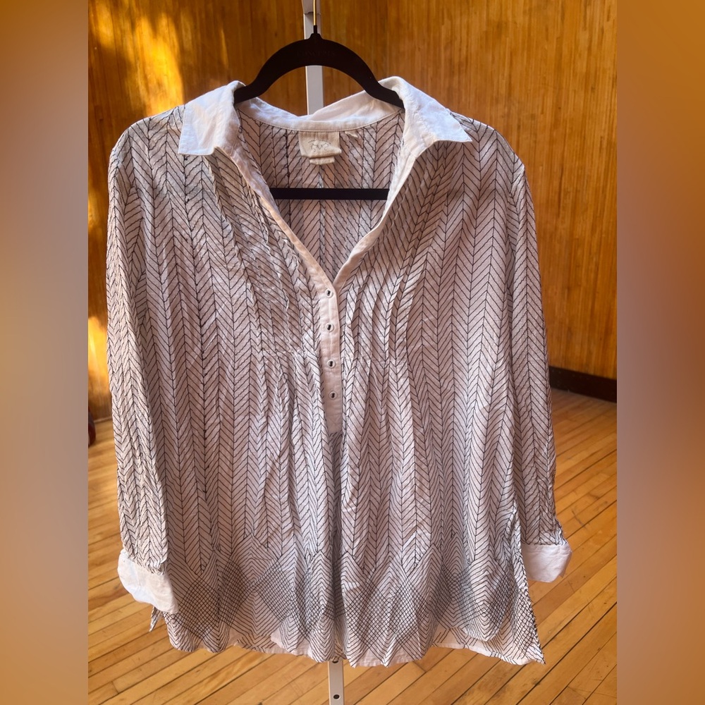 Anthropologie White and Blue Cuffed Sleeve Button Down Shirt